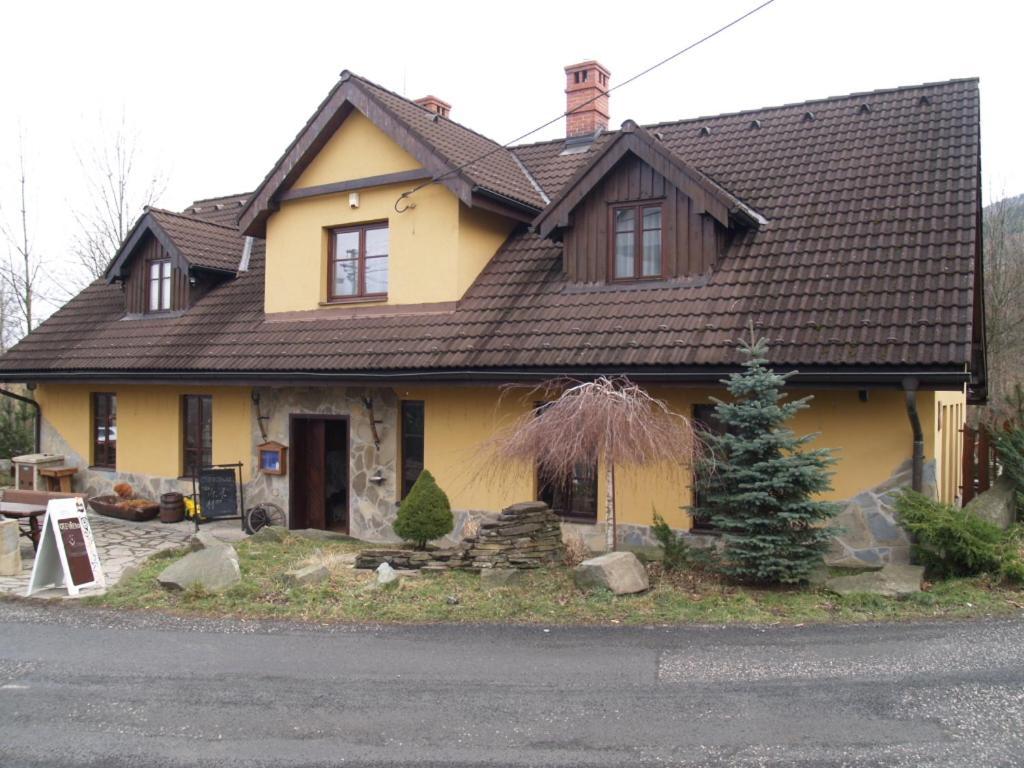 Penzion Gutska Krcma Trinec Exterior photo