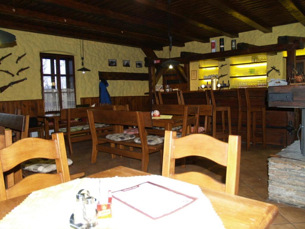 Penzion Gutska Krcma Trinec Exterior photo
