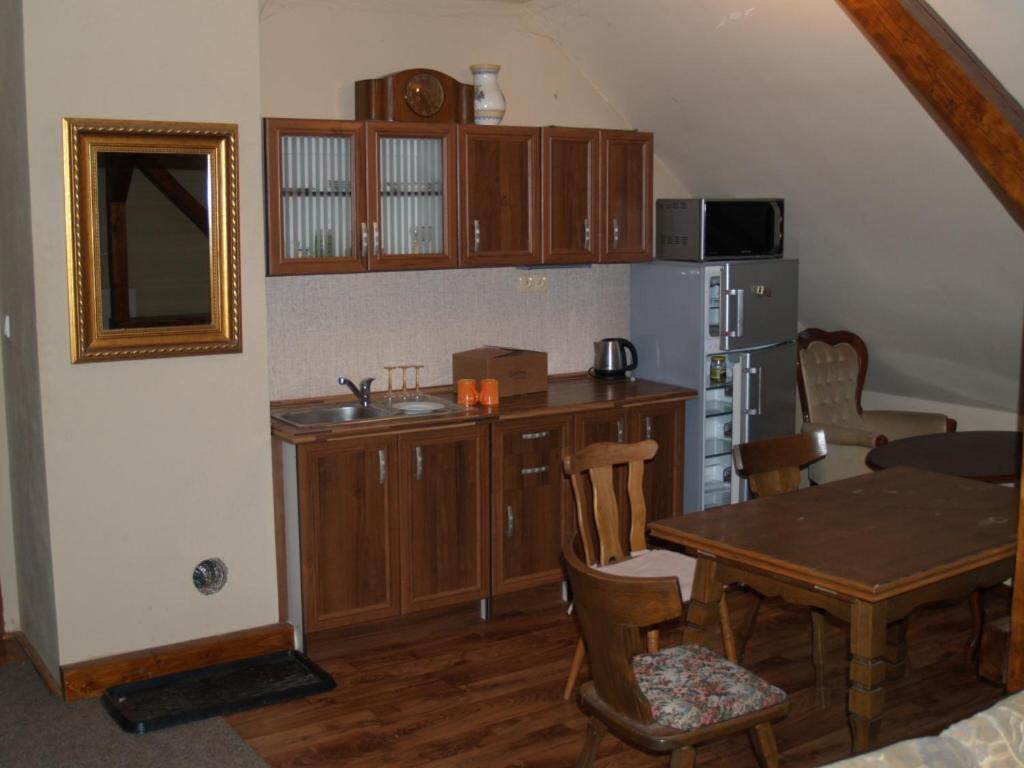 Penzion Gutska Krcma Trinec Exterior photo